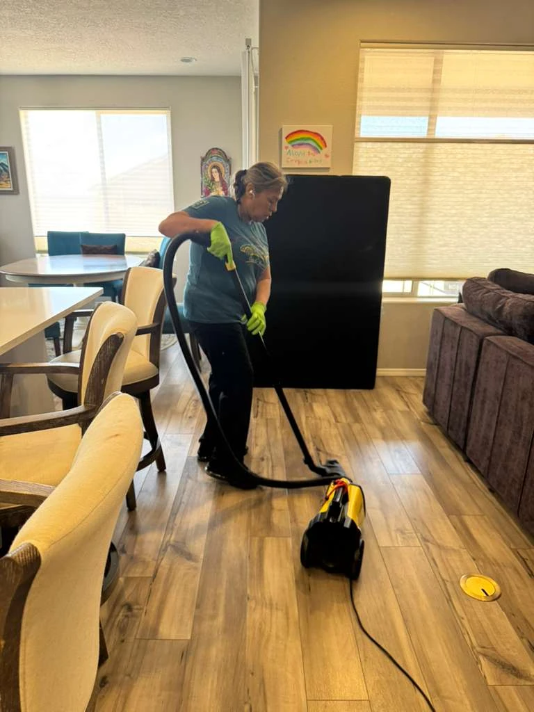 Sandia Green Clean three-person team working together in an Albuquerque home