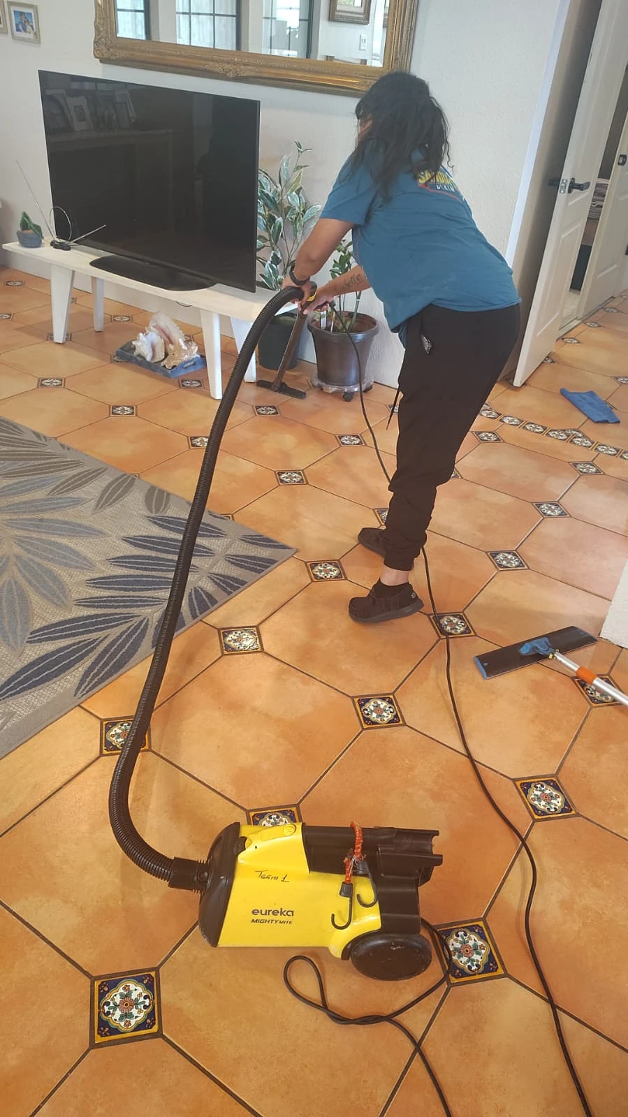 Sandia Green Clean team performing a move-out clean in an Albuquerque area home